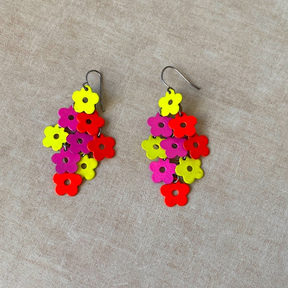 Claire’s neon flower earrings (without plugs)- limited edition